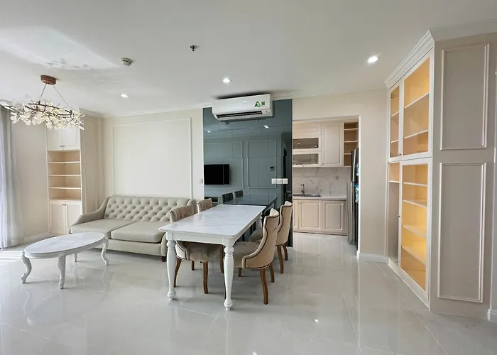 Luxury Houses